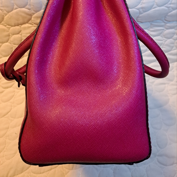 Michael Kors Lock and Key Hamilton Bag - Picture 5 of 14